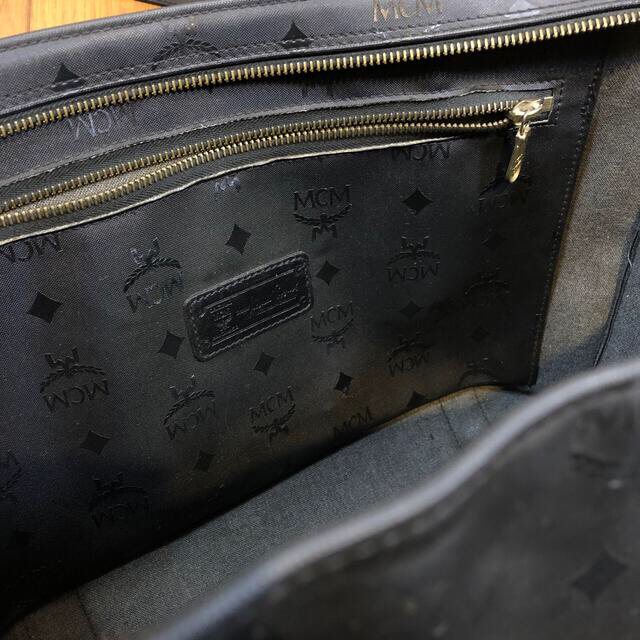 MCM(エムシーエム)のMCM/エムシーエム ショルダー・トートバッグ 肩掛け 総柄 ヴィセトス 黒 レディースのバッグ(トートバッグ)の商品写真