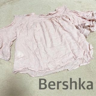 ベルシュカ(Bershka)のBershka ベルシュカ　ベビーピンク　オフショルトップス(シャツ/ブラウス(長袖/七分))