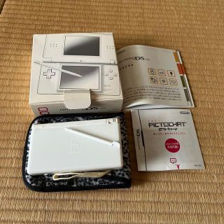 ニンテンドーDS(ニンテンドーDS)のNintendo DS ニンテンド-DS LITE クリスタルホワイト 本体(携帯用ゲーム機本体)