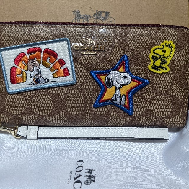 COACH 長財布 シグネチャー スヌーピー２ - 財布