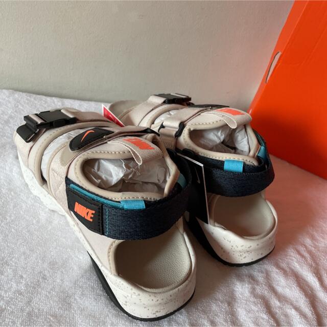 NIKE(ナイキ)の新品　WMNS NIKE CANYON SANDAL キャニオン　サンダル レディースの靴/シューズ(サンダル)の商品写真