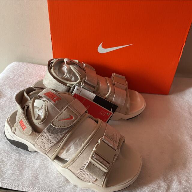 NIKE(ナイキ)の新品　WMNS NIKE CANYON SANDAL キャニオン　サンダル レディースの靴/シューズ(サンダル)の商品写真