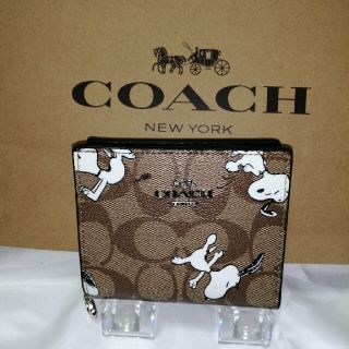 コーチ(COACH)の新品未使用コーチCOACH二つ折り財布スヌーピー(財布)