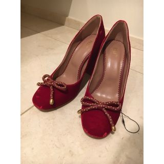 レッドヴァレンティノ(RED VALENTINO)の新品未使用　RED VALENTINOリボンパンプス37(ハイヒール/パンプス)