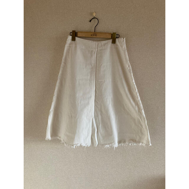 ZARA(ザラ)のZARA ホワイトデニムスカート レディースのスカート(ひざ丈スカート)の商品写真