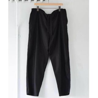 コモリ(COMOLI)のCOMOLI（コモリ） コットンサテンドローストリングパンツ 21ss サイズ1(ワークパンツ/カーゴパンツ)