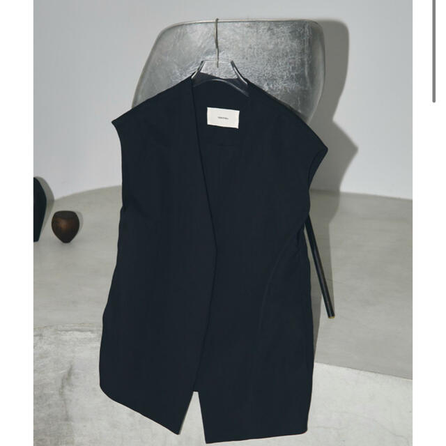 TODAYFUL(トゥデイフル)のCollarless Twill Vest 新品未使用 レディースのトップス(ベスト/ジレ)の商品写真