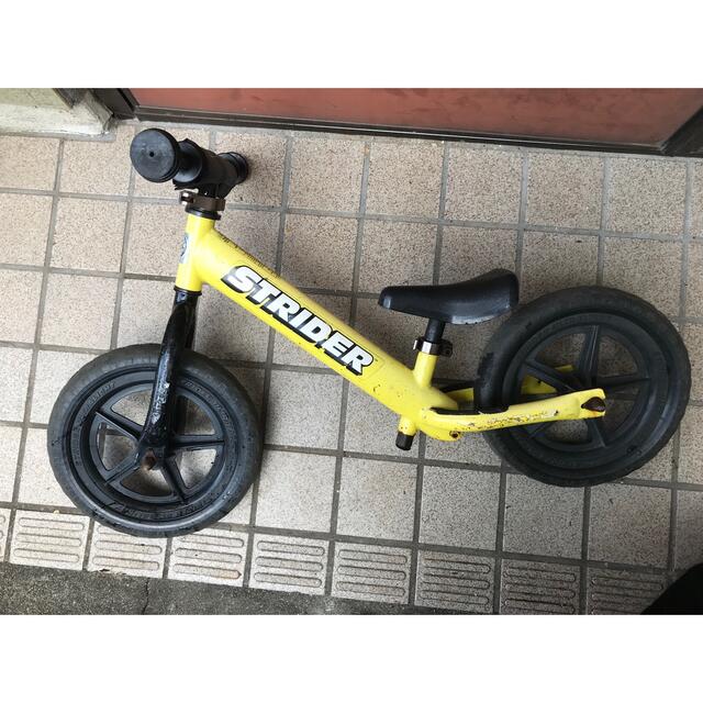 STRIDA(ストライダ)のストライダー　イエロー　中古 キッズ/ベビー/マタニティの外出/移動用品(自転車)の商品写真