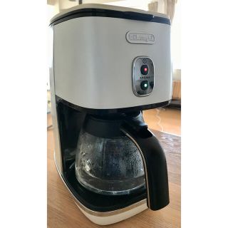 デロンギ(DeLonghi)のデロンギ ブラン ドリップコーヒーメーカー ホワイト CM300J-WH(コーヒーメーカー)