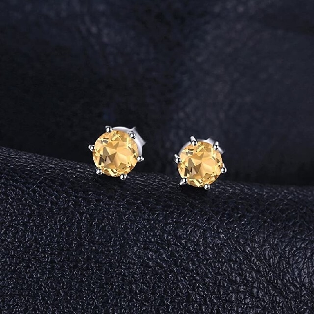 天然シトリン 0.9ct　VVSクラリティ一粒ピアス5㎜サイズ　プラチナ仕上げ レディースのアクセサリー(ピアス)の商品写真