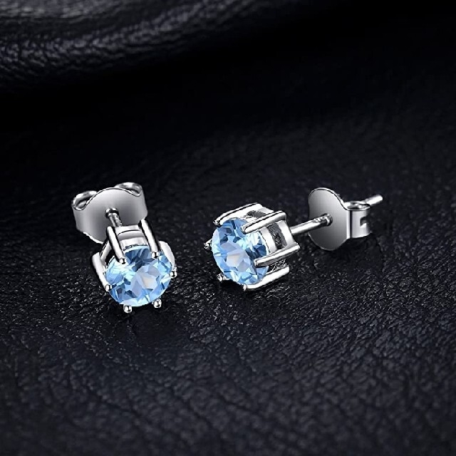 天然ナチュラルブルートパーズ1,2ct　VVSクラリティ一粒ピアス　5㎜サイズ レディースのアクセサリー(ピアス)の商品写真