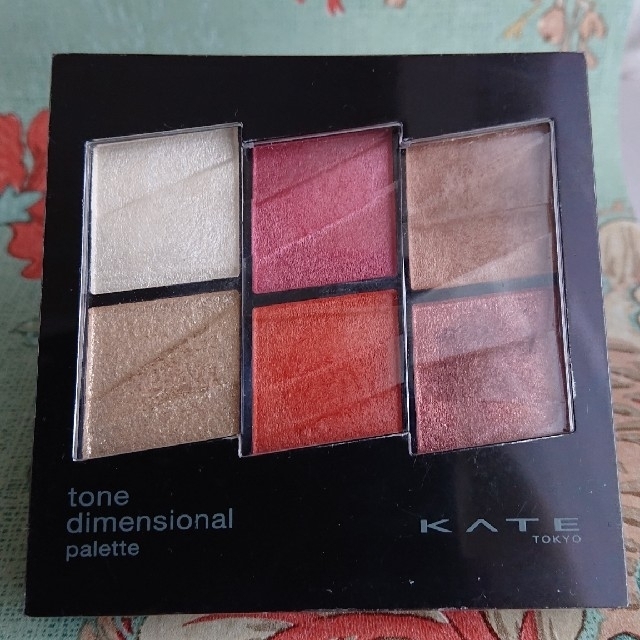 KATE(ケイト)の〈KATE ケイト〉トーンディメンショナルパレット EX-1 レッドブラウン系 コスメ/美容のベースメイク/化粧品(アイシャドウ)の商品写真