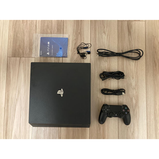 【超美品】PlayStation 4 Pro 1TB CUH-7200BB01 1