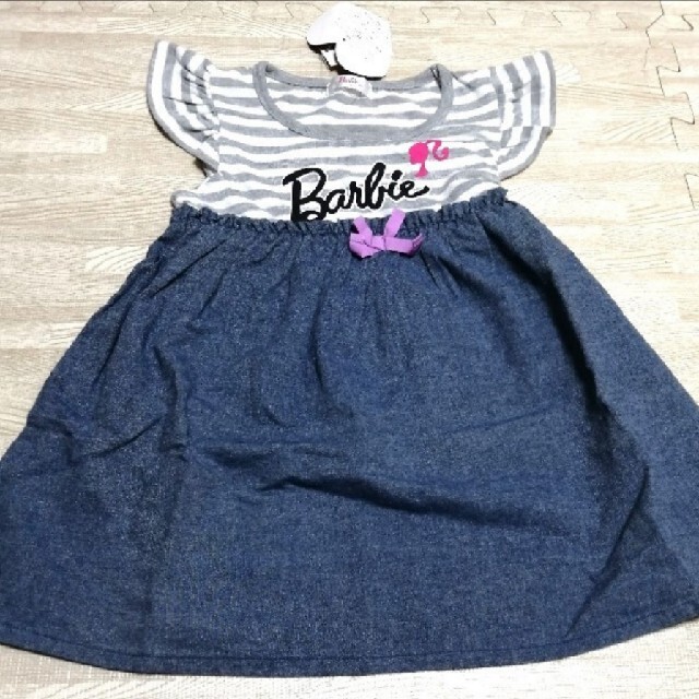 Barbie(バービー)の【新品】バービー　ワンピース　100サイズ キッズ/ベビー/マタニティのキッズ服女の子用(90cm~)(ワンピース)の商品写真