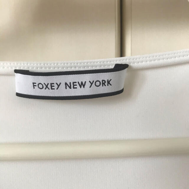FOXEY(フォクシー)のフォクシー　Tシャツ レディースのトップス(Tシャツ(半袖/袖なし))の商品写真