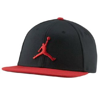 ナイキ(NIKE)のNIKE JORDAN 黒赤 キャップ 新品 ナイキ ジョーダン 帽子(キャップ)