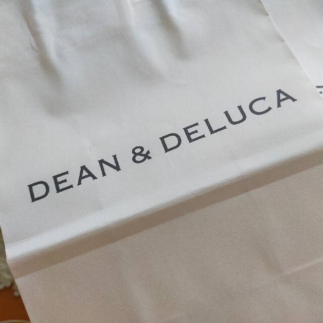 DEAN & DELUCA(ディーンアンドデルーカ)のDEAN＆DELUCA紙袋✽5枚セット レディースのバッグ(ショップ袋)の商品写真