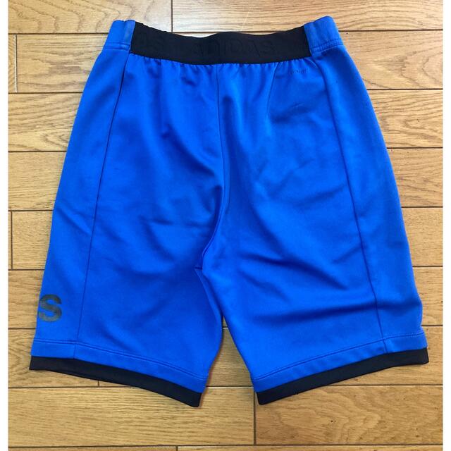 adidas(アディダス)のアディダスハーフパンツ　150サイズ キッズ/ベビー/マタニティのキッズ服男の子用(90cm~)(パンツ/スパッツ)の商品写真