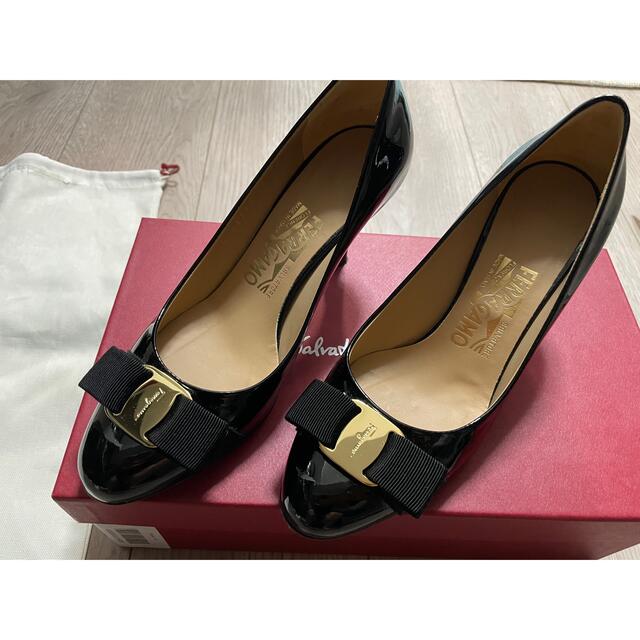 日本製 Salvatore Ferragamo - フェラガモ 靴 Carla パンプス 黒