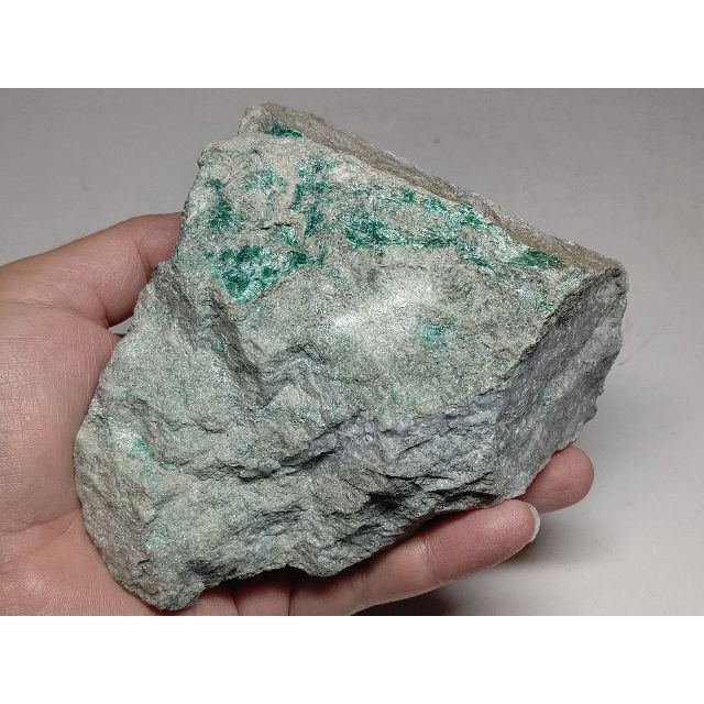 カチ割 1.2kg S 翡翠 ヒスイ 翡翠原石 原石 鉱物 鑑賞石 自然石 誕生