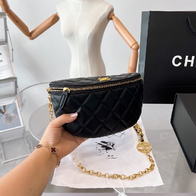 パターン 斜めがけ可 CHANEL シャネル クローバーミニショルダー