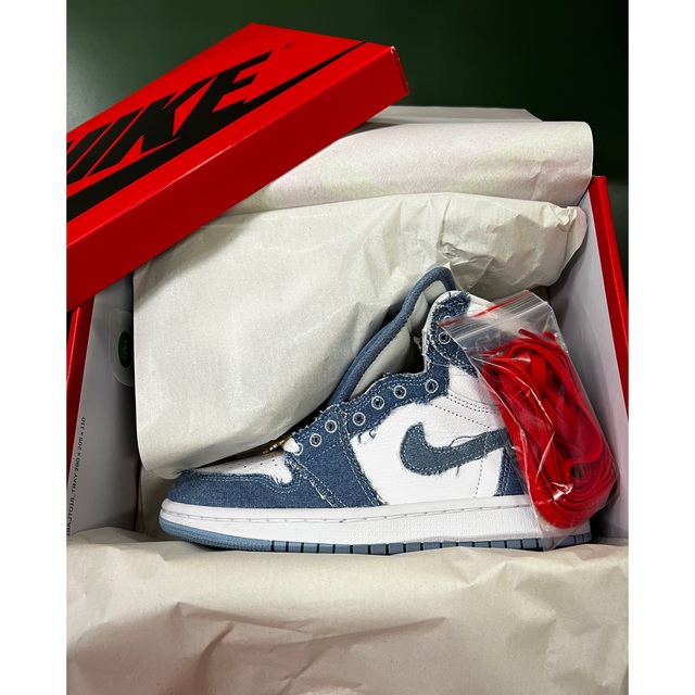 NIKE(ナイキ)のNike WMNS Air Jordan 1 High OG Denim レディースの靴/シューズ(スニーカー)の商品写真