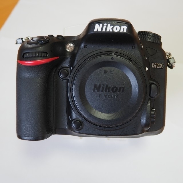 Nikon D7200 ボディ　予備バッテリー・ワイドストラップ付属