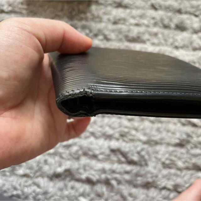 LOUIS VUITTON - ルイヴィトン エピ 黒本革二つ折り財布の通販 by ジジ