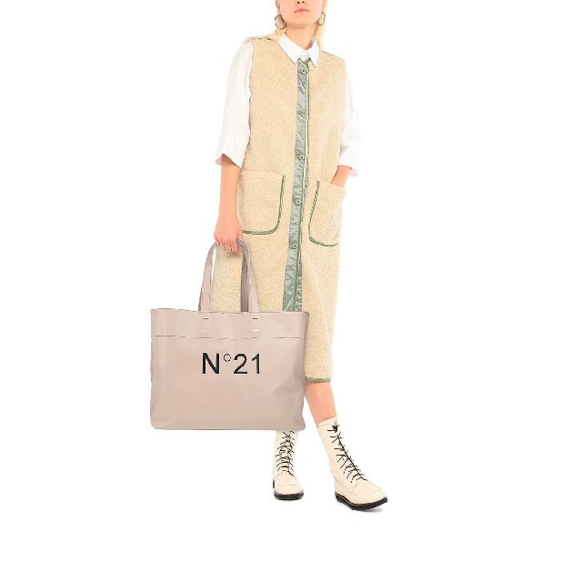 レディース N°21 ロシャス レッドヴァレンティノ マルニの通販 by
