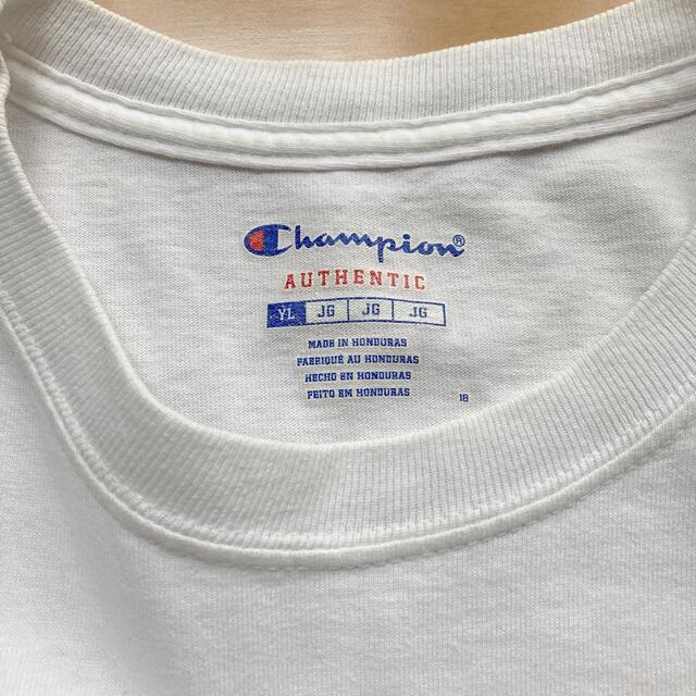 Champion(チャンピオン)のチャンピオン　無地 白 Tシャツ　USボーイズ Lサイズ　レディース メンズのトップス(Tシャツ/カットソー(半袖/袖なし))の商品写真