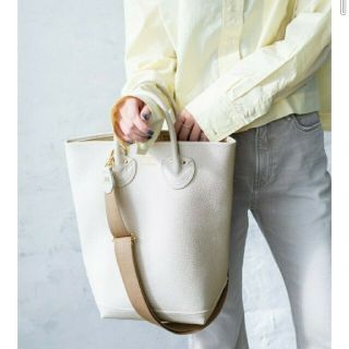 ヤングアンドオルセン(YOUNG&OLSEN)の【美品】ヤングアンドオルセン　EMBOSSED LEATHER HAVERSAC(トートバッグ)