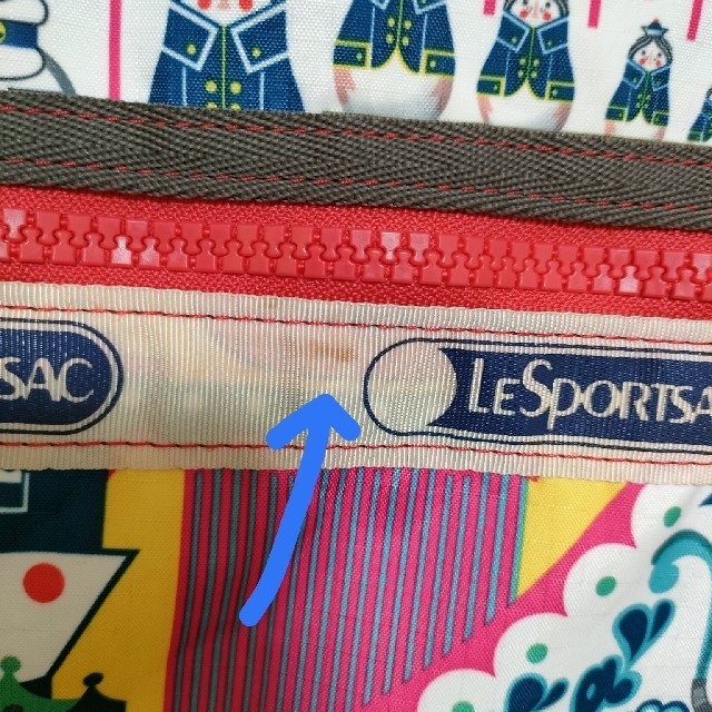 LeSportsac(レスポートサック)のLeSportsac Artist in residenceリュック　中古美品 レディースのバッグ(リュック/バックパック)の商品写真