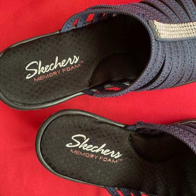 SKECHERS(スケッチャーズ)のスケッチャーズ　ネイビーサンダル レディースの靴/シューズ(サンダル)の商品写真