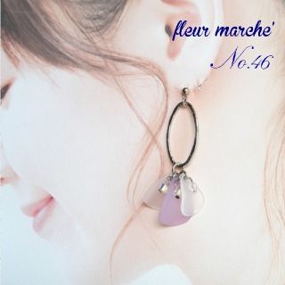 スワロフスキー(SWAROVSKI)のNo.46 シルバーオーバルリング×花びら　ピアス/イヤリング(ピアス)