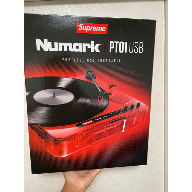 Supreme(シュプリーム)のSupreme Numark PT01 Portable Turntable 楽器のDJ機器(ターンテーブル)の商品写真