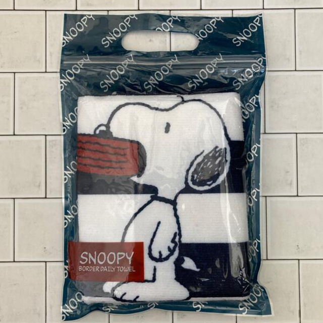 SNOOPY(スヌーピー)の【新品・未開封】スヌーピー　ボーダーデイリータオル① インテリア/住まい/日用品の日用品/生活雑貨/旅行(タオル/バス用品)の商品写真