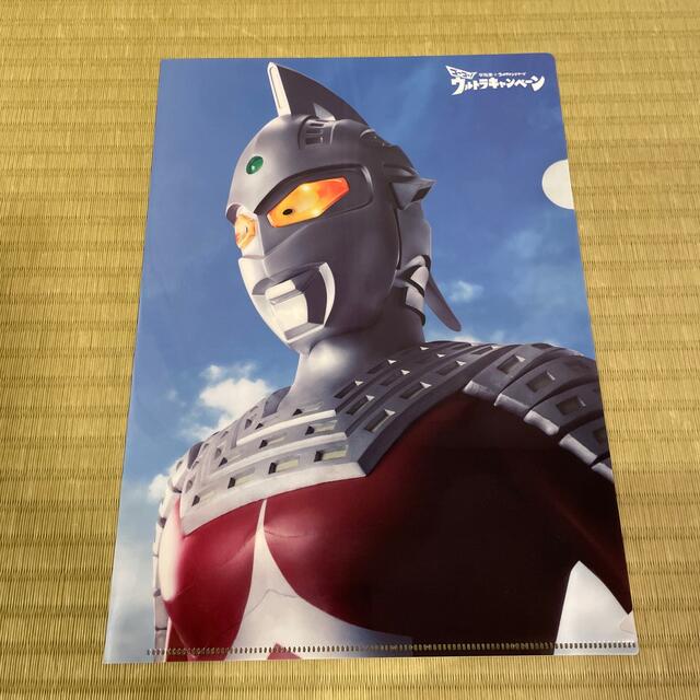 【新品】ウルトラマン A4クリアファイル  コースター セット　非売品 エンタメ/ホビーのアニメグッズ(クリアファイル)の商品写真