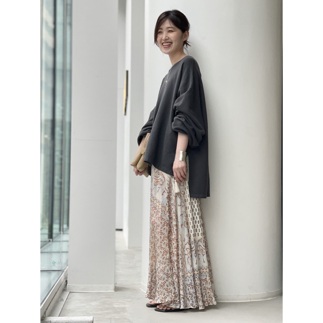 L'Appartement DEUXIEME CLASSE(アパルトモンドゥーズィエムクラス)の【BLUE BOHEME/ブルー ボヘム】Silk Long Skirt レディースのスカート(ロングスカート)の商品写真