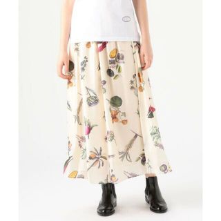 トゥモローランド(TOMORROWLAND)の【美品・ホワイト】CABaN NEW BOTANICAL シルク ロングスカート(ロングスカート)