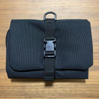 ムジルシリョウヒン(MUJI (無印良品))のチハロック様専用　無印良品　吊るせるケース着脱ポーチ付き　ブラック　小(ポーチ)