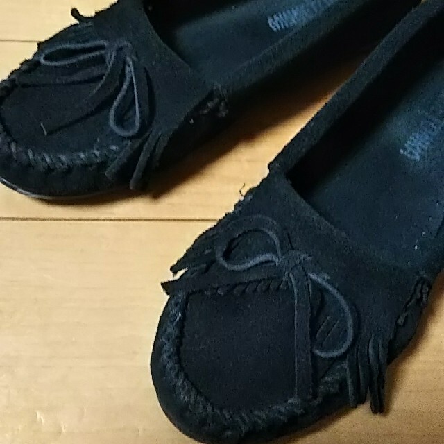 MINNETONKA モカシン黒 24㎝ 使用わずか