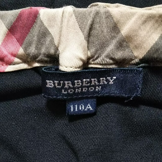 BURBERRY(バーバリー)のバーバリースカート 黒 size110 キッズ/ベビー/マタニティのキッズ服女の子用(90cm~)(スカート)の商品写真