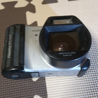 フジフイルム(富士フイルム)のデジカメ　HD-3W(コンパクトデジタルカメラ)