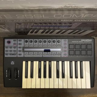 novation ReMOTE 25SL COMPACT MIDIコントローラー(MIDIコントローラー)