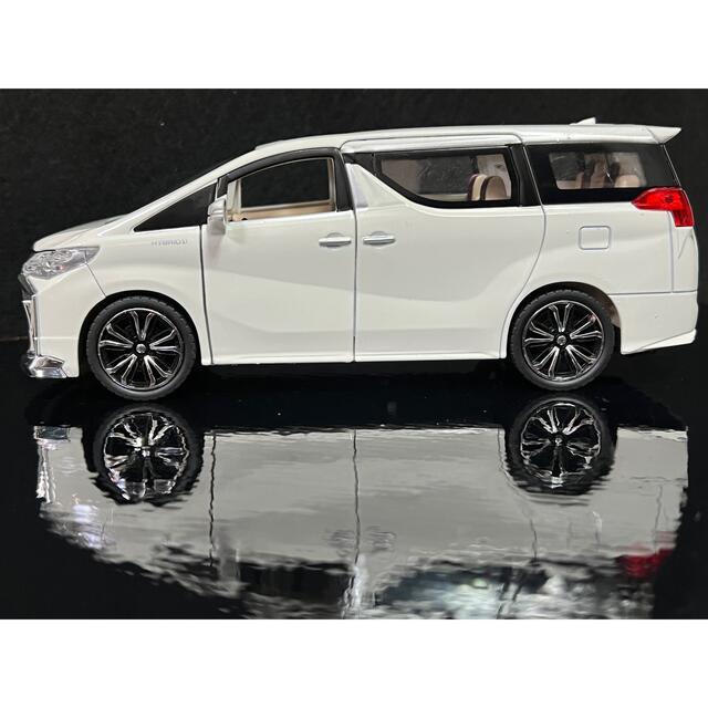 トヨタ TOYOTA アルファード 1/24 ミニカー ホワイト H48 トヨタ TOYOTA アルファード 1/24 ミニカー ホワイト H48の通販