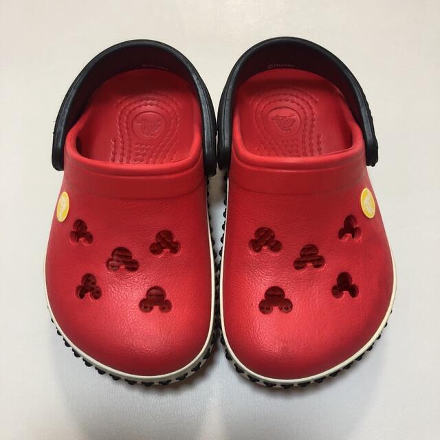 crocs(クロックス)のクロックス キッズ サンダル キッズ/ベビー/マタニティのキッズ靴/シューズ(15cm~)(サンダル)の商品写真