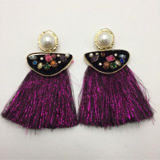 ザラ(ZARA)の【美品】ZARA.タッセル ビジューピアス(ピアス)