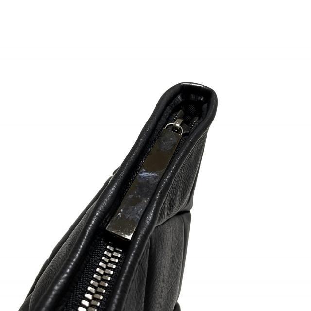 ケンジイケダ クラッチバッグ - 黒 レザー レディースのバッグ(クラッチバッグ)の商品写真