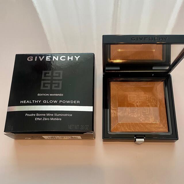 GIVENCHY(ジバンシィ)のジバンシイ ヘルシー・グロウ・パウダー コスメ/美容のベースメイク/化粧品(フェイスパウダー)の商品写真