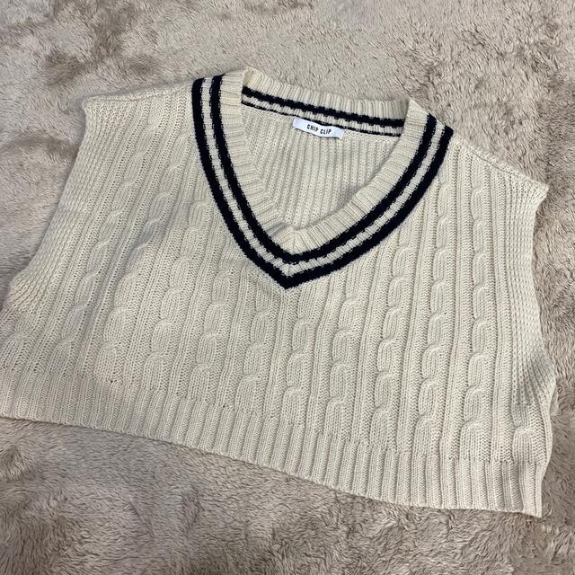 Avail(アベイル)のショート丈ニットベスト🧶新品 レディースのトップス(ベスト/ジレ)の商品写真